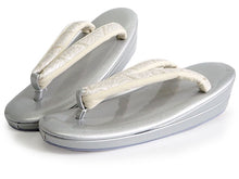 画像をギャラリービューアに読み込む, 草履バッグセット 礼装 留袖用 白地 花七宝柄 ハンドバッグ シルバー フリー サイズ 正絹 佐賀錦 フォーマル 訪問着 色無地 和装小物 草履 バッグ セット 結婚式 披露宴 園遊会 卒業式 入学式 女性 レディース 日本製