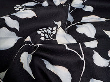 画像をギャラリービューアに読み込む, 着物 洗える着物 フルオーダー 仕立て付 小紋 黒 木の実 東レシルック 反物 和装 和服 袷 単衣 春 秋 冬 レディース 女性 きもの 羽織 コート カジュアル 上品 TORAY silook