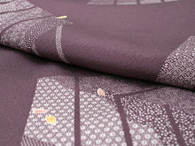 画像をギャラリービューアに読み込む, 正絹小紋5点福袋 こげ茶地 桜 正絹小紋 着物 クリーニングクーポン 衣裳敷 松栄堂 防虫香 着物ハンガー 仕立て上がり 和装 和服 お手入れ安心 2024福袋 新春福袋