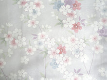 画像をギャラリービューアに読み込む, 洗えるきもの2点福袋 2024福袋 薄グレー地 枝垂れ桜柄 Mサイズ Lサイズ 着物 桜 刺繍足袋 1,000円offクーポン付き 家で洗える ストレッチ足袋 セット 和装小物 和服 着物 新春 福袋