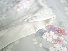 画像をギャラリービューアに読み込む, 洗えるきもの2点福袋 2024福袋 薄グレー地 枝垂れ桜柄 Mサイズ Lサイズ 着物 桜 刺繍足袋 1,000円offクーポン付き 家で洗える ストレッチ足袋 セット 和装小物 和服 着物 新春 福袋