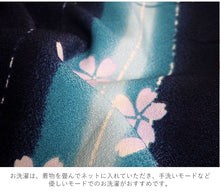 画像をギャラリービューアに読み込む, 洗えるきもの2点福袋 2024福袋 ネイビー地 桜柄 縞 Mサイズ 着物 刺繍足袋 1,000円offクーポン付き 家で洗える ストレッチ足袋 セット 和装小物 和服 着物 新春 福袋