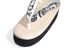 画像をギャラリービューアに読み込む, 草履 カレンブロッソ Sサイズ アイボリー 台 白地 花更紗柄 鼻緒 足が痛くなりにくい 歩きやすい レディース 女性 着物 和装 Calen Blosso