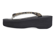 画像をギャラリービューアに読み込む, カレンブロッソ 草履 単品 Sサイズ 黒 台 黒地 花更紗柄 鼻緒 レディース カフェ草履 菱屋 Calen Blosso 履きやすい ゾウリ カフェぞうり 女性用 カジュアル 日本製 履物 着物 きもの 和装小物