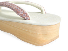 画像をギャラリービューアに読み込む, カレンブロッソ 草履 単品 Mサイズ 薄緑 台 赤地 小花柄 鼻緒 レディース カフェ草履 菱屋 Calen Blosso 履きやすい ゾウリ カフェぞうり 女性用 カジュアル 日本製 履物 着物 きもの 和装小物