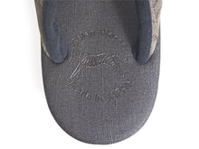 画像をギャラリービューアに読み込む, カレンブロッソ 草履 単品 Mサイズ 濃グレー 台 カーキグリーン地 リーフ柄 鼻緒 レディース カフェ草履 菱屋 Calen Blosso 履きやすい ゾウリ カフェぞうり 女性用 カジュアル 日本製 履物 着物 きもの 和装小物