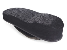 画像をギャラリービューアに読み込む, カレンブロッソ 草履 単品 Mサイズ 濃グレー 台 カーキグリーン地 リーフ柄 鼻緒 レディース カフェ草履 菱屋 Calen Blosso 履きやすい ゾウリ カフェぞうり 女性用 カジュアル 日本製 履物 着物 きもの 和装小物