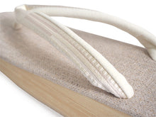 画像をギャラリービューアに読み込む, カレンブロッソ 草履 単品 Mサイズ ベージュ 台 アイボリー地 博多織 鼻緒 レディース カフェ草履 菱屋 Calen Blosso 履きやすい ゾウリ カフェぞうり 女性用 カジュアル 日本製 履物 着物 きもの 和装小物