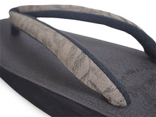 画像をギャラリービューアに読み込む, 草履 カレンブロッソ Lサイズ 濃グレー 台 カーキグリーン地 リーフ柄 鼻緒 足が痛くなりにくい 歩きやすい レディース 女性 着物 和装 Calen Blosso