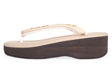 画像をギャラリービューアに読み込む, 草履 カレンブロッソ Lサイズ ベージュ 台 ライトベージュ 花唐草柄 岡重 鼻緒 足が痛くなりにくい 歩きやすい レディース 女性 着物 和装 Calen Blosso