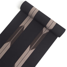 画像をギャラリービューアに読み込む, 洗える 着物 反物 単品 メンズ 黒地×茶色 矢羽根柄 男性女性兼用柄 粋 レディース 女性 小紋 和装 和服 袷 単衣 きもの 羽織 コート