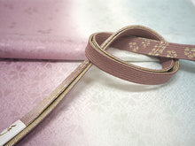 画像をギャラリービューアに読み込む, 帯揚げ 帯締め セット 正絹 渋薄紫×淡い水色地 桜地紋 渋薄紫×ゴールド 帯締 高麗 平打ち 訪問着 付け下げ 色無地 フォーマル お出かけ 和装小物 着付け小物 着物 和服 和装 レディース 女性