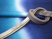 画像をギャラリービューアに読み込む, 帯揚げ 帯締め セット 正絹 青×群青色 唐草地紋 渋薄紫×ゴールド 帯締 高麗 平打ち 丹後ちりめん 訪問着 付け下げ 色無地 フォーマル お出かけ 和装小物 着付け小物 着物 和服 和装 レディース 女性