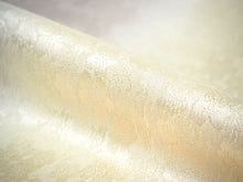 画像をギャラリービューアに読み込む, 帯揚げ 帯締め セット 正絹 クリーム色×ピンクベージュ 桜地紋 クリームイエロー×ゴールド 帯締 高麗 平打ち 訪問着 付け下げ 色無地 フォーマル お出かけ 和装小物 着付け小物 着物 和服 和装 レディース 女性