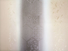 画像をギャラリービューアに読み込む, 帯揚げ 帯締め セット 正絹 薄オレンジ色×グレージュ 亀甲 唐草 クリーム色×ゴールド 帯締 高麗 平打ち 訪問着 付け下げ 色無地 フォーマル お出かけ 和装小物 着付け小物 着物 和服 和装 レディース 女性