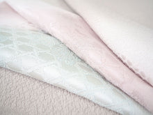 画像をギャラリービューアに読み込む, 帯揚げ 帯締め セット 正絹 ライトグレ×薄青緑 亀甲 雪輪 菊 ピンク×ゴールド 帯締 高麗 平打ち 訪問着 付け下げ 色無地 フォーマル お出かけ 和装小物 着付け小物 着物 和服 和装 レディース 女性