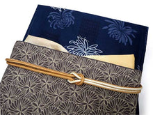 画像をギャラリービューアに読み込む, コーディネート済 袷着物4点セット(着物・名古屋帯・帯揚げ・帯締め) 自宅で洗濯OK M 茶紫地疋田鹿の子柄きもの ベージュ地オリエンタル柄帯 コーディネートが不安な方に