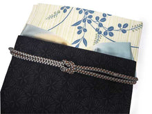 画像をギャラリービューアに読み込む, コーディネート済 袷着物4点セット(着物・名古屋帯・帯揚げ・帯締め) 自宅で洗濯OK M 黒地梅柄きもの 焦げ茶地更紗帯 コーディネートが不安な方に