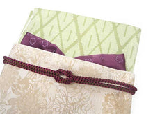 画像をギャラリービューアに読み込む, コーディネート済 袷着物4点セット(着物・名古屋帯・帯揚げ・帯締め) 自宅で洗濯OK M クリーム地梅柄きもの ベージュ地オリエンタル帯 コーディネートが不安な方に