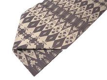 画像をギャラリービューアに読み込む, コーディネート済 袷着物4点セット(着物・名古屋帯・帯揚げ・帯締め) 自宅で洗濯OK L クリーム地縞萩柄きもの 濃紺地花柄帯 コーディネートが不安な方に