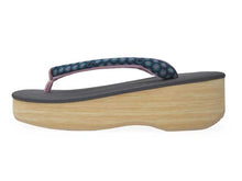 画像をギャラリービューアに読み込む, カレンブロッソ 草履 単品 Sサイズ チャコールグレー地 台 ピンク地 紺 花 鼻緒 レディース 軽い!歩きやすい!オシャレと人気のカフェ草履 安心の日本製