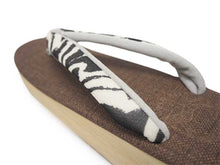 画像をギャラリービューアに読み込む, カレンブロッソ 草履 単品 Mサイズ 茶地 台 グレー地 ゼブラ 鼻緒 レディース 軽い!歩きやすい!オシャレと人気のカフェ草履 安心の日本製