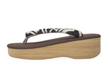 画像をギャラリービューアに読み込む, カレンブロッソ 草履 単品 Mサイズ 茶地 台 グレー地 ゼブラ 鼻緒 レディース 軽い!歩きやすい!オシャレと人気のカフェ草履 安心の日本製