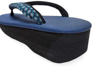 画像をギャラリービューアに読み込む, カレンブロッソ 草履 単品 Mサイズ 青地 台 黒地 青花 鼻緒 レディース 軽い!歩きやすい!オシャレと人気のカフェ草履 安心の日本製