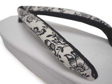 画像をギャラリービューアに読み込む, カレンブロッソ 草履 単品 Mサイズ 白地 台 黒地 白黒 花柄 鼻緒 レディース 軽い!歩きやすい!オシャレと人気のカフェ草履 安心の日本製