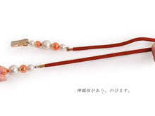 画像をギャラリービューアに読み込む, たもとクリップ 朱色紐 パール たすき 袂振り止め 礼装用 日本製 通年用 レディース 女性 和装小物 クリップ 衿留め ナプキンクリップ