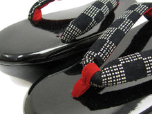 画像をギャラリービューアに読み込む, 草履 ウレタン フリーサイズ 印伝調 黒土台 市松 疲れない ウレタン 草履 女性 レディース 和装 和服 着物 ぞうり 履物 日本製 sw