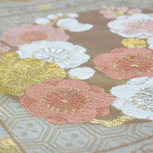 画像をギャラリービューアに読み込む, 袋帯 フォーマル 絹 礼装 西陣織 ヤマキ織物謹製 仕立て付き 送料無料 新品 未使用 販売 ベージュ ゴールド ピンク オレンジ 緑 白 襷 四君子 花の丸 京都 フク