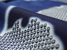 画像をギャラリービューアに読み込む, 雨コート 一部式 道中着衿 ブルー 雪輪 XLサイズ すぐに着られる仕立て上がり 持ち運びに便利なポーチ付き 洗えるポリエステル
