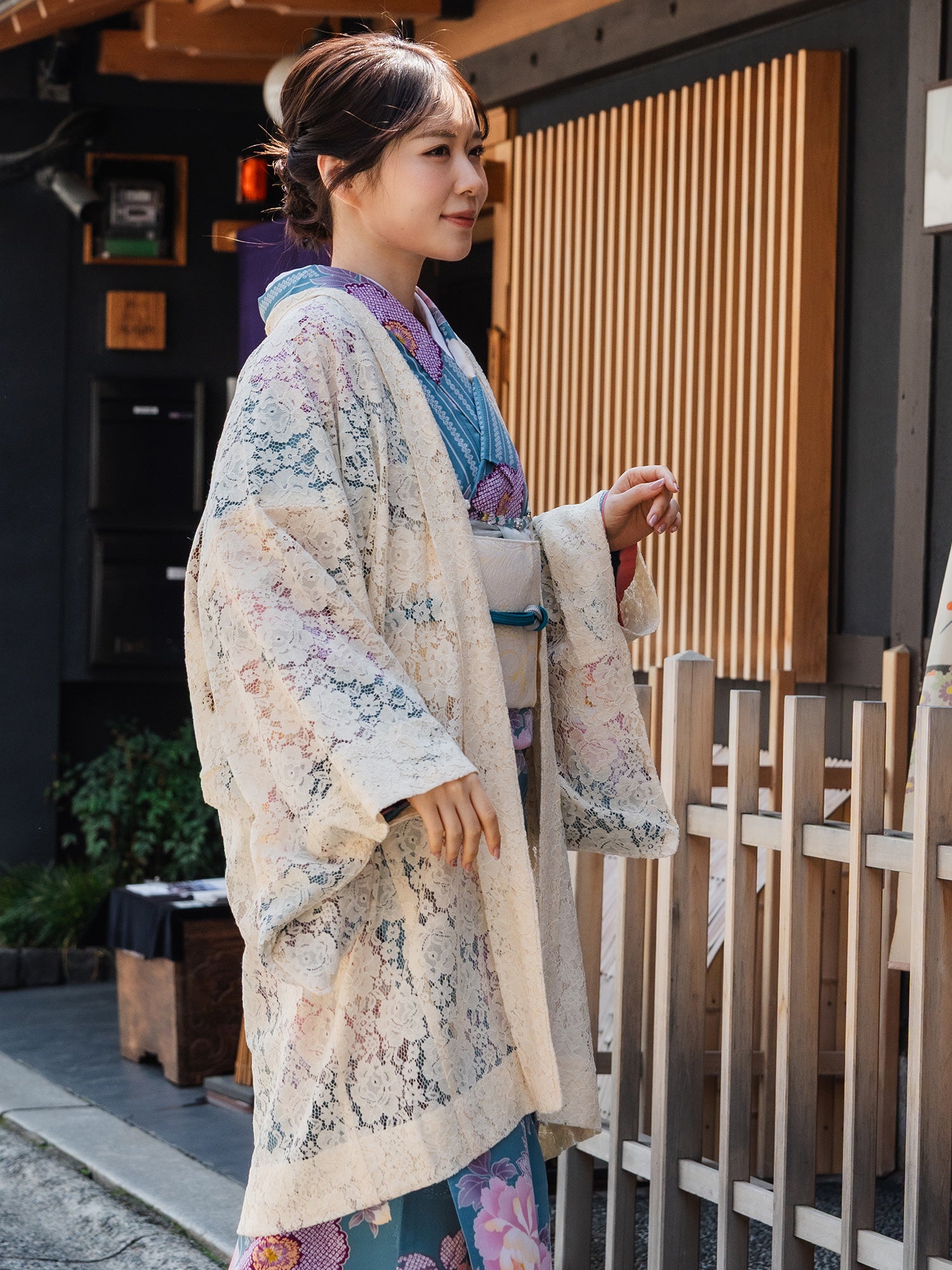 着物 レース羽織 オフホワイト 花柄 Mサイズ ちりよけ レース 着物 レース羽織 オフホワイト 花柄 Mサイズ ちりよけ レース