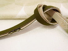 画像をギャラリービューアに読み込む, 正絹 帯揚げ帯締めセット フォーマル向き 帯あげ（モスグリーン× 七宝柄） 丹後ちりめん 平組 帯〆 （カーキ) 和装小物 レディース
