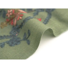 画像をギャラリービューアに読み込む, カシミール刺繍ストール 大判 グリーン ピンク 更紗 ウール エスニックな花柄刺繍 秋冬にサッと羽織れる軽くて暖かいショール 和装にも洋装にも
