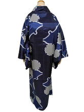 画像をギャラリービューアに読み込む, 雨コート 一部式 道中着衿 ネイビー 雪輪 XLサイズ すぐに着られるお仕立て上がり 持ち運びに便利なポーチ付き 洗えるポリエステル
