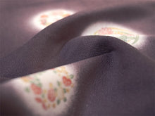 画像をギャラリービューアに読み込む, 雨コート 一部式 道中着衿 パープル グレー 花 丸紋 Lサイズ すぐに着られるお仕立て上がり 持ち運びに便利なポーチ付き 洗えるポリエステル
