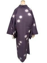 画像をギャラリービューアに読み込む, 雨コート 一部式 道中着衿 パープル グレー 花 丸紋 Lサイズ すぐに着られるお仕立て上がり 持ち運びに便利なポーチ付き 洗えるポリエステル
