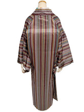 画像をギャラリービューアに読み込む, 雨コート 一部式 道中着衿 ブラウン カーキ 縞 Lサイズ すぐに着られるお仕立て上がり 洗えるポリエステル
