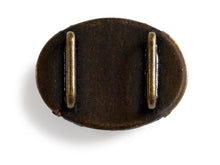 画像をギャラリービューアに読み込む, 帯留 絹 白地 ブルー オリエンタル柄 オーバル 絹帯地で作ったくるみボタン風の素朴かわいい帯どめ 四分紐にも通せる大きめサイズ
