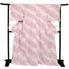 画像をギャラリービューアに読み込む, 洗える着物 袷 小紋 Lサイズ 仕立て上がり テイジン素材 単品 ピンク 波 ぼかし レディース 品よい縮緬地のお洒落な小紋
