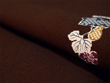 画像をギャラリービューアに読み込む, 洗える着物 袷 小紋 Lサイズ 仕立て上がり テイジン素材 単品 ブラウン 瓢箪 レディース 品よい縮緬地のお洒落な小紋
