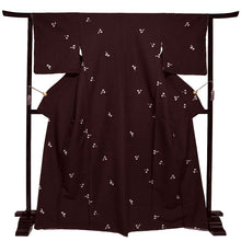 画像をギャラリービューアに読み込む, 洗える着物 袷 小紋 Lサイズ 仕立て上がり テイジン素材 単品 ブラウン 双葉 葵 レディース 品よい縮緬地のお洒落な小紋
