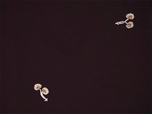 画像をギャラリービューアに読み込む, 洗える着物 袷 小紋 Lサイズ 仕立て上がり テイジン素材 単品 ブラウン 双葉 葵 レディース 品よい縮緬地のお洒落な小紋
