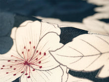 画像をギャラリービューアに読み込む, 洗える着物 袷 小紋 Lサイズ 仕立て上がり 単品 ネイビー 牡丹 さくら レディース 品よい縮緬地のお洒落な小紋
