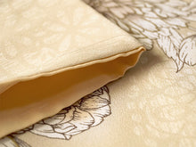 画像をギャラリービューアに読み込む, 洗える着物 袷 小紋 Lサイズ 仕立て上がり 単品 ベージュ 牡丹 レディース 品よい縮緬地のお洒落な小紋
