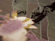 画像をギャラリービューアに読み込む, 浴衣 反物 知多木綿 お仕立て付き グレージュ 笹 花 手染め 日本製 自分サイズにお誂え
