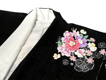画像をギャラリービューアに読み込む, 【中古】振袖 正絹 美品 ブラック ピンク 薔薇 洋花 成人式や卒業式に、晴れやかな正絹の振袖をお得な中古で。 自分だけの晴れ姿
