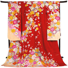 画像をギャラリービューアに読み込む, 【中古】振袖 正絹 美品 レッド 桜 扇 菊 貝桶 刺繍 成人式や卒業式に、晴れやかな正絹の振袖をお得な中古で。 自分だけの晴れ姿
